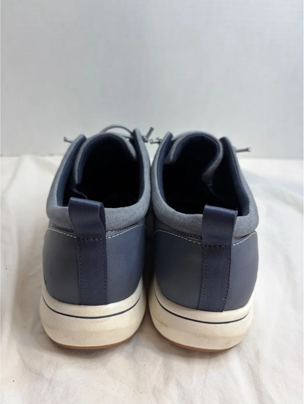 Clarks Cloudsteppers Womens Size 9 Gray Blue Slip On Comfort Sneakers